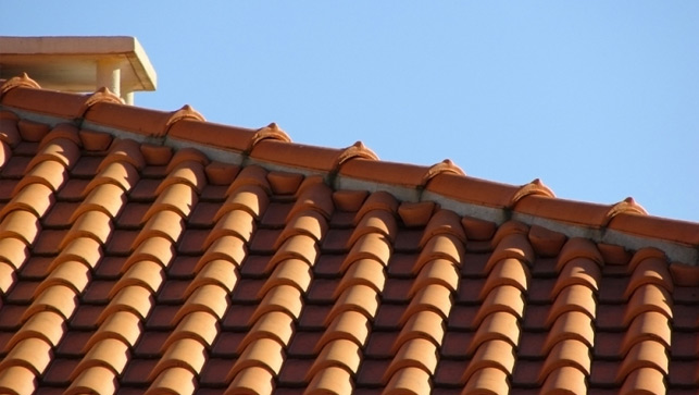 TRAVAUX DE COUVERTURE - MS TOITURE 31 - couvreur sur Toulouse : Rénovation toiture, détection et réparation de fuites toit : tuiles, ardoises. Pose et réparation de faîtage. 